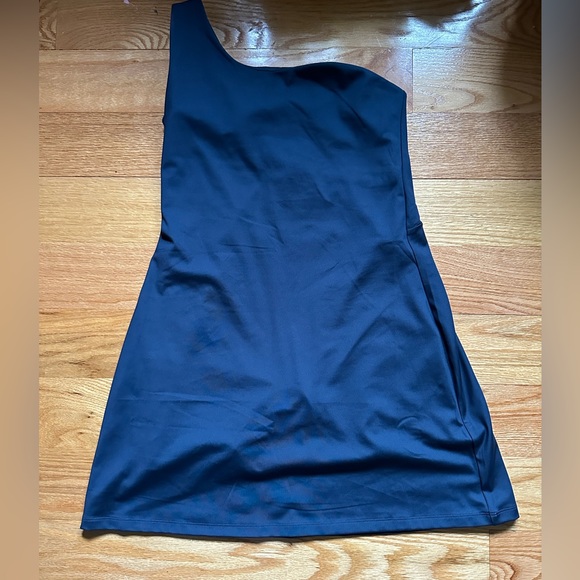 Girlfriend collective one shoulder work out dress - Picture 5 of 7